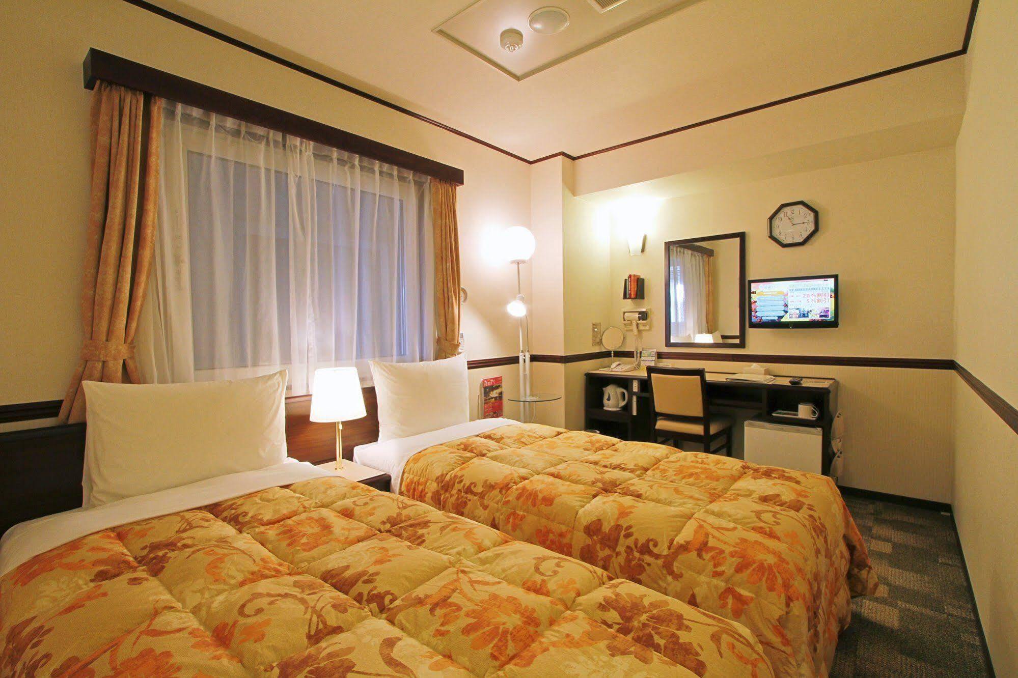 Toyoko Inn Tokyo Seibu Ikebukuro Sen Higashi Kurume Eki Nishi Guchi Buitenkant foto